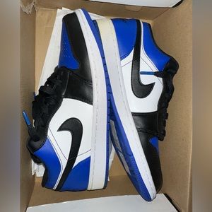 Jordan 1 low royal toes